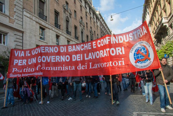 A volte l’unico modo di camminar dritto è quello di cambiare strada: la nostra uscita dal PCL.